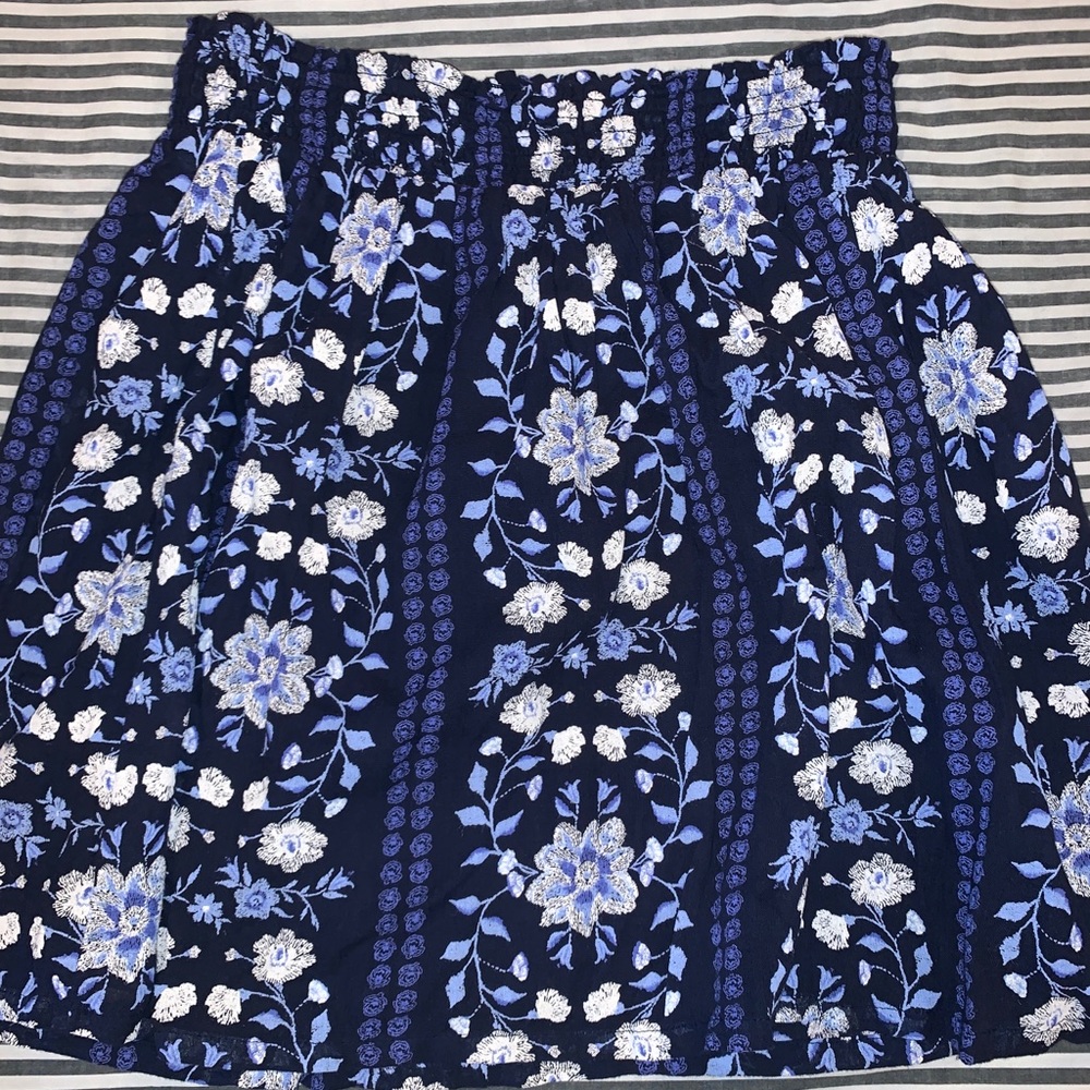 FLOWER PRINTED SKIRT!
